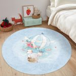 - RealHomes Dijital Baskılı Kaymaz Tabanlı Comfort Çocuk Odası Yuvarlak Halı - Realhomes  Mavi Zeminde Uçan Balon Desenli Çocuk & Genç Odası Makinede Yıkanabilir Kaymaz Tabanlı Yuvarlak Çocuk Halısı Realhomes