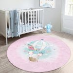- RealHomes Dijital Baskılı Kaymaz Tabanlı Comfort Çocuk Odası Yuvarlak Halı - Realhomes  Pembe Zeminde Uçan Balon Desenli Çocuk & Genç Odası Makinede Yıkanabilir Kaymaz Tabanlı Yuvarlak Çocuk Halısı Realhomes