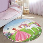 - RealHomes Dijital Baskılı Kaymaz Tabanlı Comfort Çocuk Odası Yuvarlak Halı - Realhomes  Prenses Desenli Çocuk & Genç Odası Makinede Yıkanabilir Kaymaz Tabanlı Yuvarlak Çocuk Halısı Realhomes