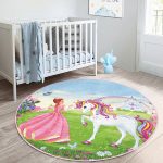 - RealHomes Dijital Baskılı Kaymaz Tabanlı Comfort Çocuk Odası Yuvarlak Halı - Realhomes  Prenses Desenli Çocuk & Genç Odası Makinede Yıkanabilir Kaymaz Tabanlı Yuvarlak Çocuk Halısı Realhomes