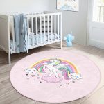 - RealHomes Dijital Baskılı Kaymaz Tabanlı Comfort Çocuk Odası Yuvarlak Halı - Realhomes  Pembe Zeminde Unicorn Desenli Çocuk & Genç Odası Makinede Yıkanabilir Kaymaz Tabanlı Yuvarlak Çocuk Halısı Realhomes