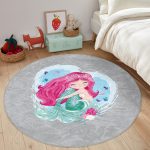 - RealHomes Dijital Baskılı Kaymaz Tabanlı Comfort Çocuk Odası Yuvarlak Halı - Realhomes  Gri Zeminde Denizkızı Tasarımlı Çocuk & Genç Odası Makinede Yıkanabilir Kaymaz Tabanlı Yuvarlak Çocuk Halısı Realhomes