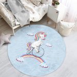 - RealHomes Dijital Baskılı Kaymaz Tabanlı Comfort Çocuk Odası Yuvarlak Halı - Realhomes  Mavi Zeminde Bisiklet Ve Unicorn Tasarımlı Çocuk & Genç Odası Makinede Yıkanabilir Kaymaz Tabanlı Yuvarlak Çocuk Halısı Realhomes