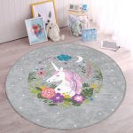 - RealHomes Dijital Baskılı Kaymaz Tabanlı Comfort Çocuk Odası Yuvarlak Halı - Realhomes  Gri Zeminde Unicorn At Desenli Çocuk & Genç Odası Makinede Yıkanabilir Kaymaz Tabanlı Yuvarlak Çocuk Halısı Realhomes