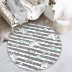 - RealHomes Dijital Baskılı Kaymaz Tabanlı Comfort Çocuk Odası Yuvarlak Halı - Realhomes  Gri Beyaz Çizgili Unicorn Atlar Çocuk & Genç Odası Makinede Yıkanabilir Kaymaz Tabanlı Yuvarlak Çocuk Halısı Realhomes