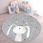 - RealHomes Dijital Baskılı Kaymaz Tabanlı Comfort Çocuk Odası Yuvarlak Halı - Realhomes  Gri Zeminde Renkli Puanlı Kedicik Desenli Çocuk & Genç Odası Makinede Yıkanabilir Kaymaz Tabanlı Yuvarlak Çocuk Halısı Realhomes