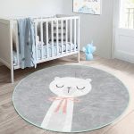 - RealHomes Dijital Baskılı Kaymaz Tabanlı Comfort Çocuk Odası Yuvarlak Halı - Realhomes Gri Zemin Uyuyan Ayıcık Desenli Çocuk & Genç Odası Makinede Yıkanabilir Kaymaz Tabanlı Yuvarlak Çocuk Halısı Realhomes