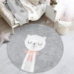 - RealHomes Dijital Baskılı Kaymaz Tabanlı Comfort Çocuk Odası Yuvarlak Halı - Realhomes Gri Zemin Uyuyan Ayıcık Desenli Çocuk & Genç Odası Makinede Yıkanabilir Kaymaz Tabanlı Yuvarlak Çocuk Halısı Realhomes
