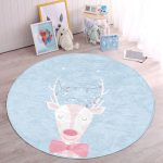 - RealHomes Dijital Baskılı Kaymaz Tabanlı Comfort Çocuk Odası Yuvarlak Halı - Realhomes  Mavi Zemin Uyuyan Geyik Desenli Çocuk & Genç Odası Makinede Yıkanabilir Kaymaz Tabanlı Yuvarlak Çocuk Halısı Realhomes