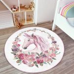 - RealHomes Dijital Baskılı Kaymaz Tabanlı Comfort Çocuk Odası Yuvarlak Halı - Realhomes Unicorn Ve Çiçek Desenli Tasarımlı Çocuk & Genç Odası Makinede Yıkanabilir Kaymaz Tabanlı Yuvarlak Çocuk Halısı Realhomes