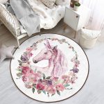 - RealHomes Dijital Baskılı Kaymaz Tabanlı Comfort Çocuk Odası Yuvarlak Halı - Realhomes Unicorn Ve Çiçek Desenli Tasarımlı Çocuk & Genç Odası Makinede Yıkanabilir Kaymaz Tabanlı Yuvarlak Çocuk Halısı Realhomes