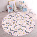 - RealHomes Dijital Baskılı Kaymaz Tabanlı Comfort Çocuk Odası Yuvarlak Halı - Realhomes Pembe Zeminde Gökkuşağı Çocuk & Genç Odası Makinede Yıkanabilir Kaymaz Tabanlı Yuvarlak Çocuk Halısı Realhomes