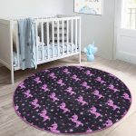 - RealHomes Dijital Baskılı Kaymaz Tabanlı Comfort Çocuk Odası Yuvarlak Halı - Realhomes  Siyah Zeminde Pembe Yıldız Çocuk & Genç Odası Makinede Yıkanabilir Kaymaz Tabanlı Yuvarlak Çocuk Halısı Realhomes