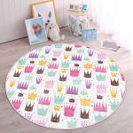 - RealHomes Dijital Baskılı Kaymaz Tabanlı Comfort Çocuk Odası Yuvarlak Halı - Realhomes  Rengarenk Kral Kraliçe Tacı Figürlü Çocuk & Genç Odası Makinede Yıkanabilir Kaymaz Tabanlı Yuvarlak Çocuk Halısı Realhomes