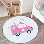 - RealHomes Dijital Baskılı Kaymaz Tabanlı Comfort Çocuk Odası Yuvarlak Halı - Realhomes  Pembe Ara Süren Kedi Figürlü Çocuk & Genç Odası Makinede Yıkanabilir Kaymaz Tabanlı Yuvarlak Çocuk Halısı Realhomes