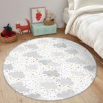 - RealHomes Dijital Baskılı Kaymaz Tabanlı Comfort Çocuk Odası Yuvarlak Halı - Realhomes  Pembe Bulut Desenli Altın Figürlü Çocuk & Genç Odası Makinede Yıkanabilir Kaymaz Tabanlı Yuvarlak Çocuk Halısı Realhomes