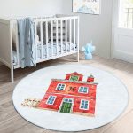 - RealHomes Dijital Baskılı Kaymaz Tabanlı Comfort Çocuk Odası Yuvarlak Halı - Realhomes Minyatür Kırmızı Ev Çizimli Çocuk & Genç Odası Makinede Yıkanabilir Kaymaz Tabanlı Yuvarlak Çocuk Halısı Realhomes