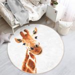 - RealHomes Dijital Baskılı Kaymaz Tabanlı Comfort Çocuk Odası Yuvarlak Halı - Realhomes Beyaz Zemin Zürafa Desenli Çocuk & Genç Odası Makinede Yıkanabilir Kaymaz Tabanlı Yuvarlak Çocuk Halısı Realhomes