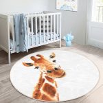 - RealHomes Dijital Baskılı Kaymaz Tabanlı Comfort Çocuk Odası Yuvarlak Halı - Realhomes Beyaz Zemin Zürafa Desenli Çocuk & Genç Odası Makinede Yıkanabilir Kaymaz Tabanlı Yuvarlak Çocuk Halısı Realhomes