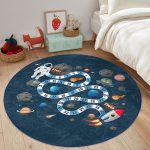 - RealHomes Dijital Baskılı Kaymaz Tabanlı Comfort Çocuk Odası Yuvarlak Halı - Realhomes  Uzay Temalı Eğitici Oyun Adımları Tasarımlı Çocuk & Genç Odası Makinede Yıkanabilir Kaymaz Tabanlı Yuvarlak Çocuk Oyun Halısı Realhomes
