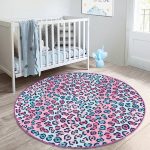 - RealHomes Dijital Baskılı Kaymaz Tabanlı Comfort Çocuk Odası Yuvarlak Halı - Realhomes  Renkli Leopar Desenli Çocuk & Genç Odası Makinede Yıkanabilir Kaymaz Tabanlı Yuvarlak Çocuk Halısı Realhomes