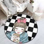 - RealHomes Dijital Baskılı Kaymaz Tabanlı Comfort Çocuk Odası Yuvarlak Halı - Realhomes  Dama Zeminli Kahve İçen Kız Motifli Çocuk & Genç Odası Makinede Yıkanabilir Kaymaz Tabanlı Yuvarlak Çocuk Halısı Realhomes