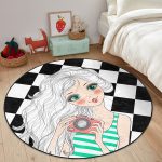 - RealHomes Dijital Baskılı Kaymaz Tabanlı Comfort Çocuk Odası Yuvarlak Halı - Realhomes  Dama Zeminli Fotoğraf Çeken Kız Tasarımlı Çocuk & Genç Odası Makinede Yıkanabilir Kaymaz Tabanlı Yuvarlak Çocuk Halısı Realhomes