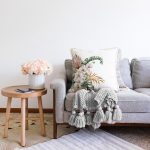 - Sonil-K10001-Gorsel-1 - Realhomes Tropik Yaprak Motifli Dijital Baskılı Dekoratif Raşel Kadife Yastık Kırlent Kılıfı Realhomes