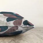 - Sonil-K10007-Gorsel-2 - Realhomes Özel Tasarım Yaprak Motifli Dijital Baskılı Dekoratif Raşel Kadife Yastık Kırlent Kılıfı Realhomes