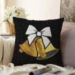 - Sonil-K10012-Gorsel - Realhomes Siyah Zemin Sarı Çan Desenli Dijital Baskılı Modern Raşel Kadife Yastık Kırlent Kılıfı Realhomes