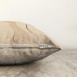 Krem Zeminli Kadın Silüet Çizimli Dijital Baskılı Modern Raşel Kadife Yastık Kırlent Kılıfı Realhomes