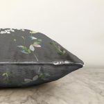 - Sonil-K10045-Gorsel-2 - Realhomes  Gri Zeminli Çiçek Tasarımlı Dijital Baskılı Dekoratif Raşel Kadife Yastık Kırlent Kılıfı Realhomes