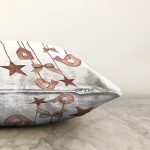 Tahta Süsler Tasarımlı Dijital Baskılı Dekoratif Raşel Kadife Yastık Kırlent Kılıfı Realhomes