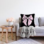 - Sonil-K10098-Gorsel-1 - Realhomes Siyah Zemin Pembe Puantiyeli Kurdele Tasarımlı Dijital Baskılı Modern Raşel Kadife Yastık Kırlent Kılıfı Realhomes