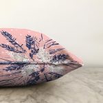 - Sonil-K10106-Gorsel-2 - Realhomes Pembe Zemin Özel Tasarımlı Dijital Baskılı Modern Raşel Kadife Yastık Kırlent Kılıfı Realhomes