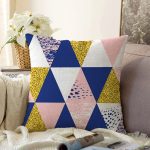 - Sonil-K10110-Gorsel - Realhomes  Renkli Üçgen Tasarımlı Dijital Baskılı Modern Raşel Kadife Yastık Kırlent Kılıfı Realhomes