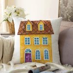 - Sonil-K10113-Gorsel - Realhomes Minyatür Sarı Ev Çizimli Dijital Baskılı Dekoratif Raşel Kadife Yastık Kırlent Kılıfı Realhomes