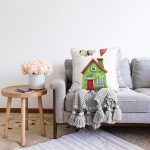 Minyatür Yeşil Ev Çizimli Dijital Baskılı Modern Raşel Kadife Yastık Kırlent Kılıfı Realhomes