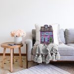 - Sonil-K10116-Gorsel-1 - Realhomes Minyatür Mor Ev Çizimli Dijital Baskılı Modern Şönil Yastık Kırlent Kılıfı Realhomes