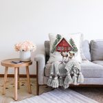 - Sonil-K10122-Gorsel-1 - Realhomes  Kış Temalı Geyik ve Bağ Evi Motifli Dijital Baskılı Modern Raşel Kadife Yastık Kırlent Kılıfı Realhomes