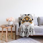 Çini Çizimli Guguklu Saat Motifli Dijital Baskılı Dekoratif Raşel Kadife Yastık Kırlent Kılıfı Realhomes