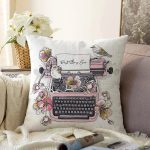 - Sonil-K10139-Gorsel - Realhomes  Pembe Antika Daktilo Çizimli Dijital Baskılı Dekoratif Raşel Kadife Yastık Kırlent Kılıfı Realhomes