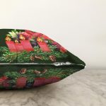 - Sonil-K10144-Gorsel-2 - Realhomes  Yeşil Zemin Çam Yapraklı Mum Tasarımlı Dijital Baskılı Modern Raşel Kadife Yastık Kırlent Kılıfı Realhomes