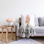 - Sonil-K10153-Gorsel-1 - Realhomes Egzotik Yaprak Tasarımlı Dijital Baskılı Dekoratif Raşel Kadife Yastık Kırlent Kılıfı Realhomes