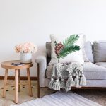 Kozalak Çizimli Cristmas Temalı Dijital Baskılı Modern Raşel Kadife Yastık Kırlent Kılıfı Realhomes