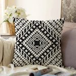 - Sonil-K10197-Gorsel - Realhomes Siyah Beyaz İskandinav Desen Tasarımlı Dijital Baskılı Modern Raşel Kadife Yastık Kırlent Kılıfı Realhomes