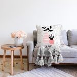 Krem Kumlama Zemin Vazo Desenli Dijital Baskılı Modern Raşel Kadife Yastık Kırlent Kılıfı Realhomes