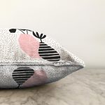 - Sonil-K10228-Gorsel-2 - Realhomes  Krem Kumlama Zemin Vazo Desenli Dijital Baskılı Dekoratif Raşel Kadife Yastık Kırlent Kılıfı Realhomes