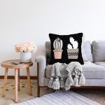 Siyah Kumlama Zemin Kaktüs Tasarımlı Dijital Baskılı Modern Raşel Kadife Yastık Kırlent Kılıfı Realhomes