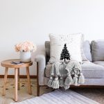 - Sonil-K10245-Gorsel-1 - Realhomes Siyah Beyaz Çam Ağacı Desenli Dijital Baskılı Modern Raşel Kadife Yastık Kırlent Kılıfı Realhomes